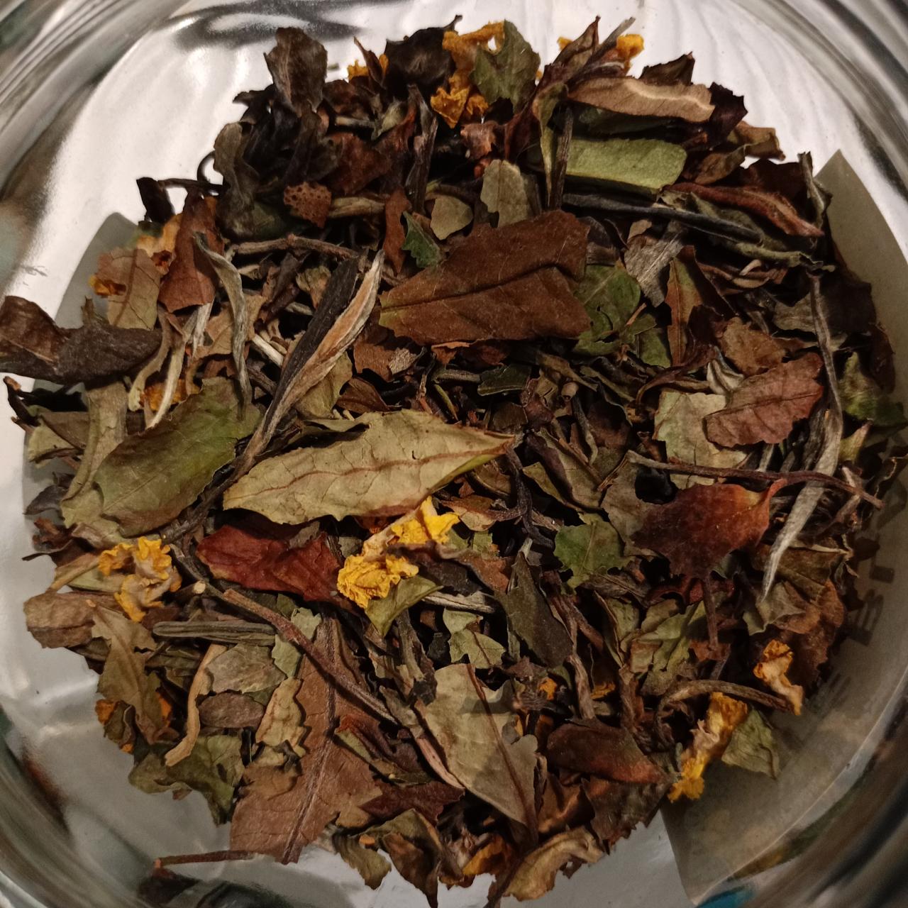 Te blanco naranjo en flor