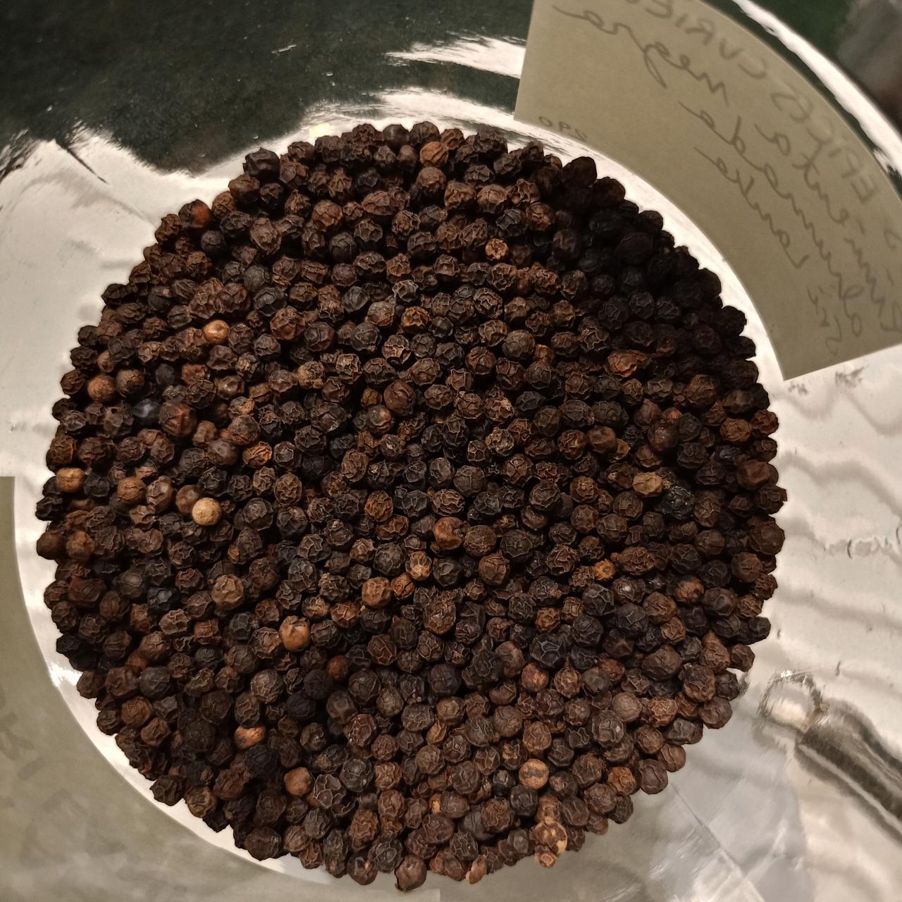 Pimienta negra ahumada SRI LANKA