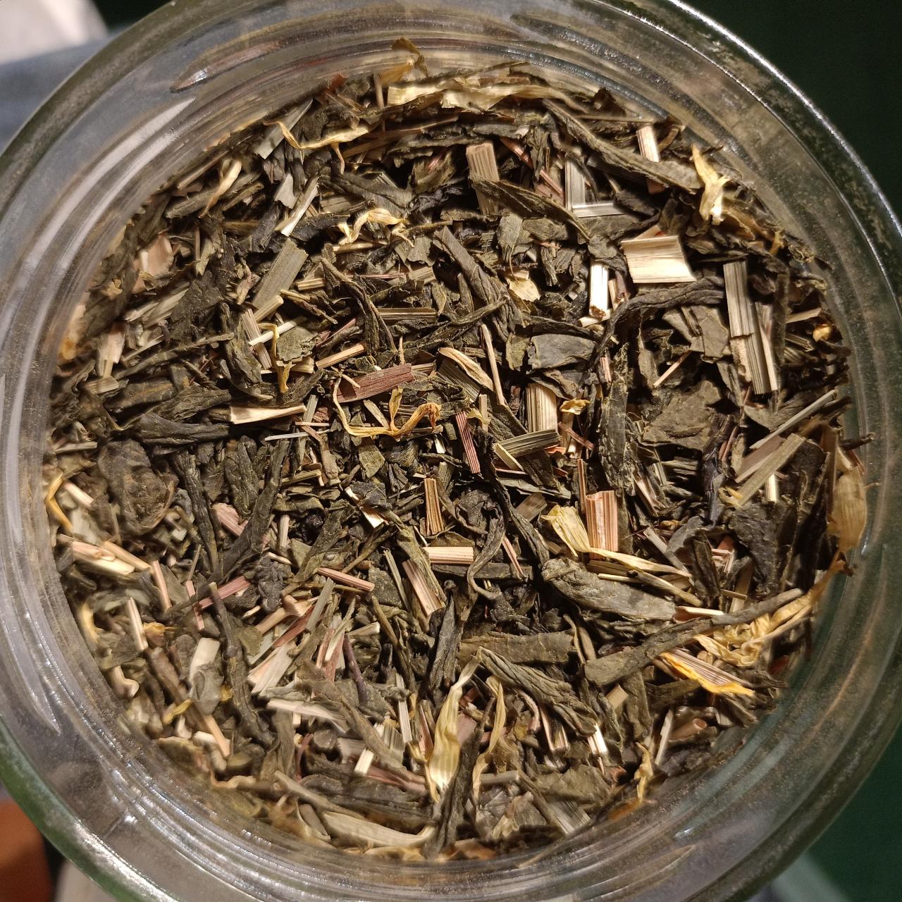 te verde matcha y piña